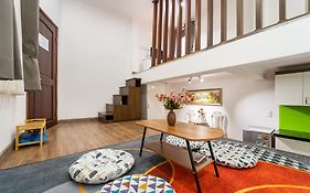 Gin House Hotel & Apartment Near Turtle Lake